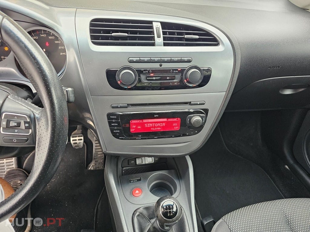 Seat Leon 1.6 TDI DPF Ecomotive Sport