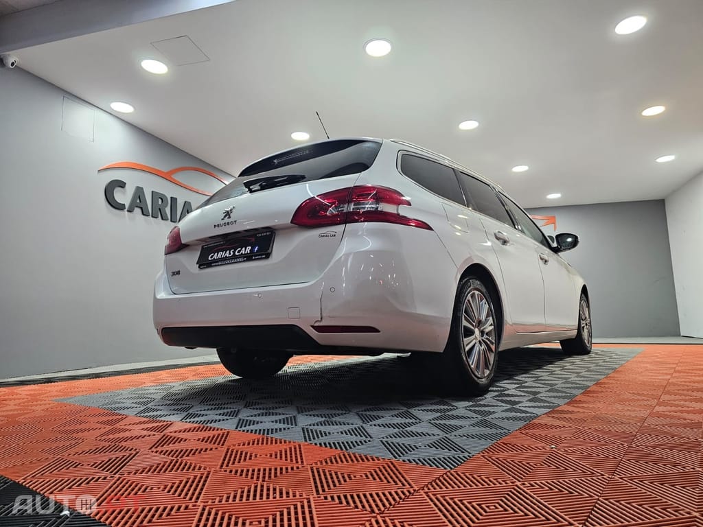 Peugeot 308 SW 1.2 PureTech Allure EAT8