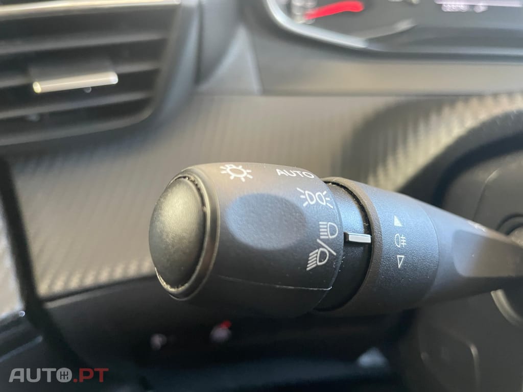 Peugeot 2008 1.2 PureTech Allure Pack EAT8