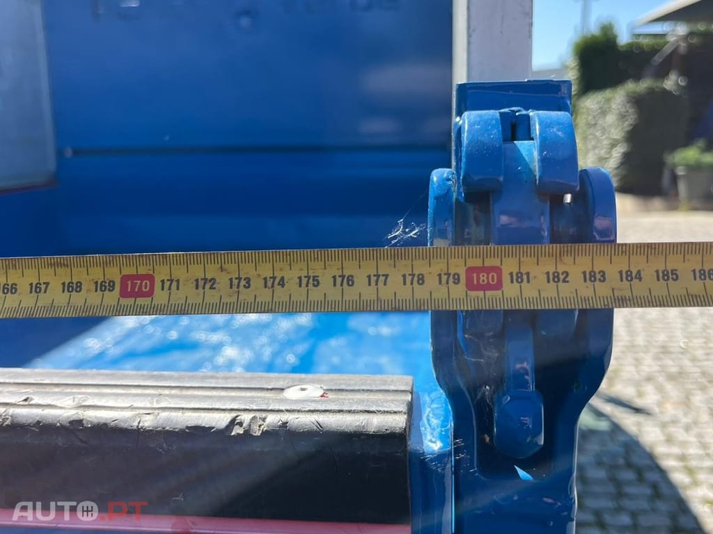 Mitsubishi Canter BASCULANTE