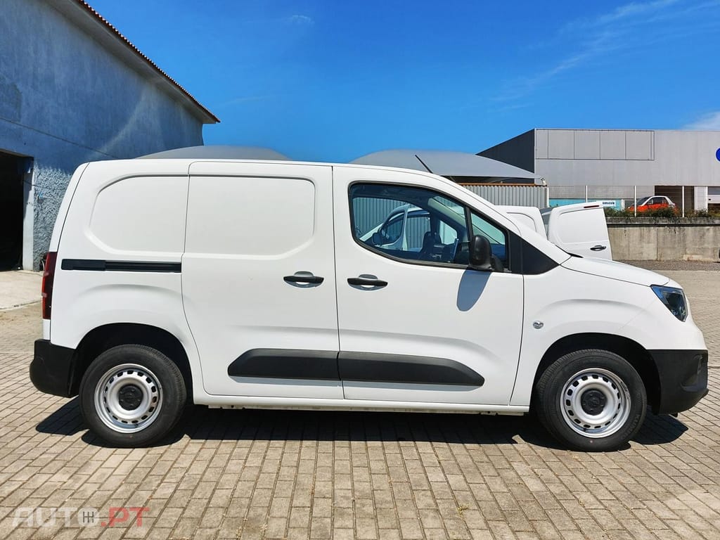 Opel Combo 1.5 CDTI L1H1Enjoy  - IVA Dedutível - Cx. 6 veloc.