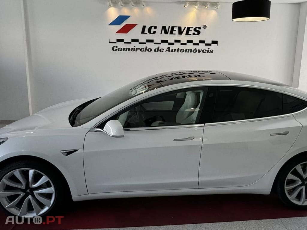 Tesla Model 3 Standard Range Plus RWD
