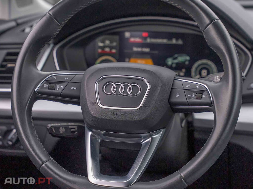 Audi Q5 TFSI Hybrid quattro S-line Tiptronic