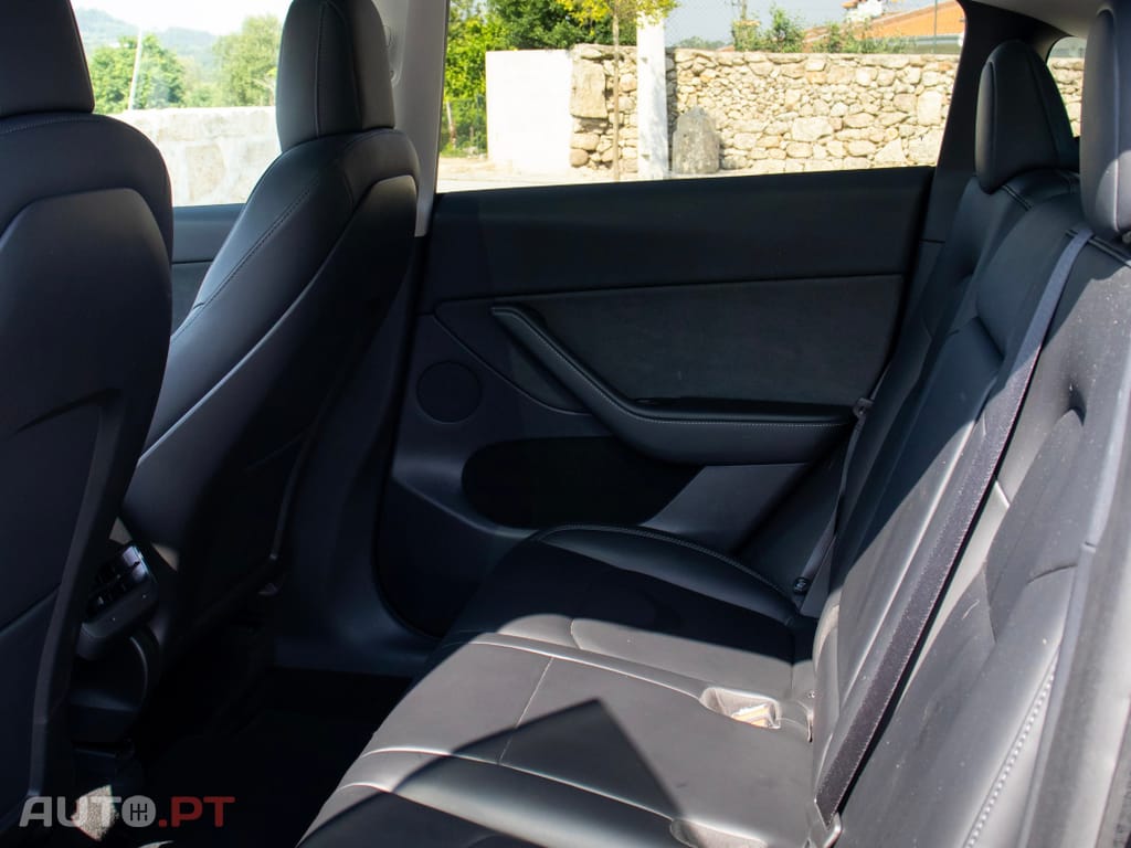 Tesla Model Y Long Range Dual Motor AWD