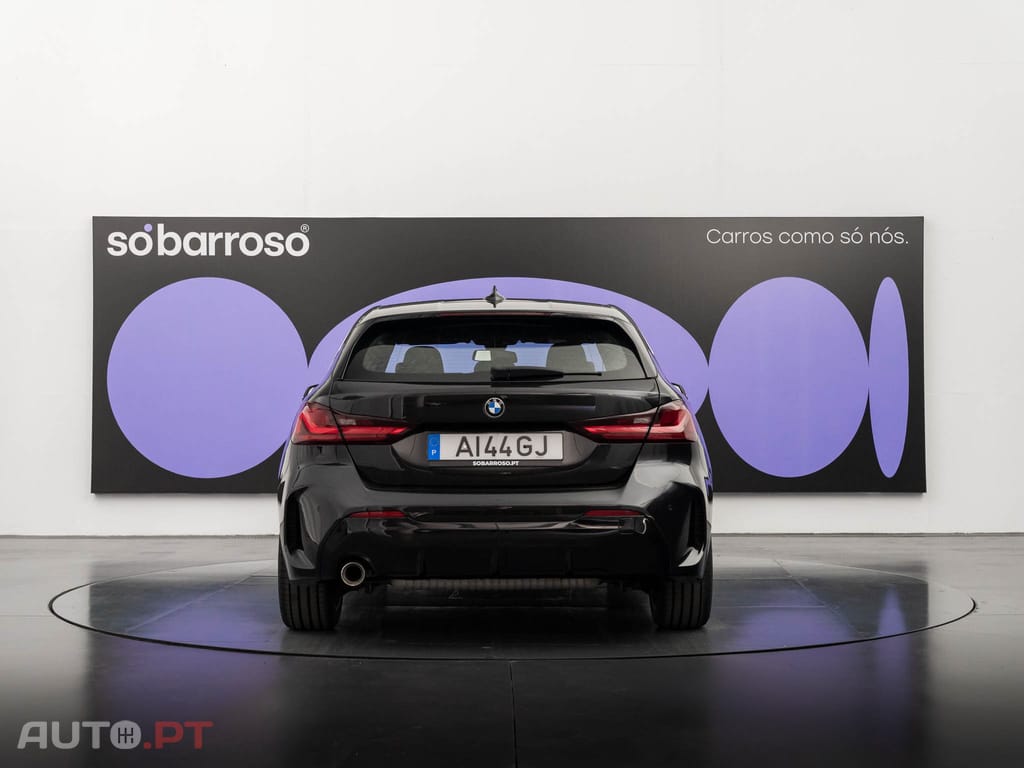 BMW 118 i Pack Desportivo M Auto
