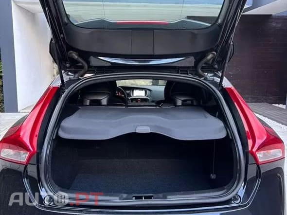 Volvo V40 1.6 D2 R-Design