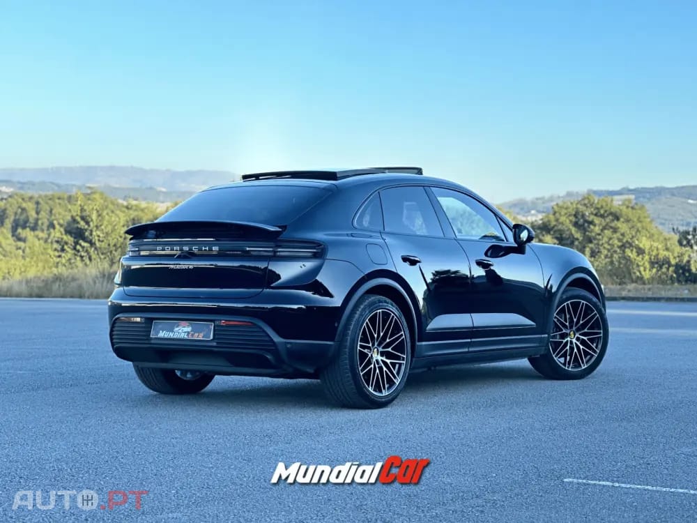 Porsche Macan Electric 4