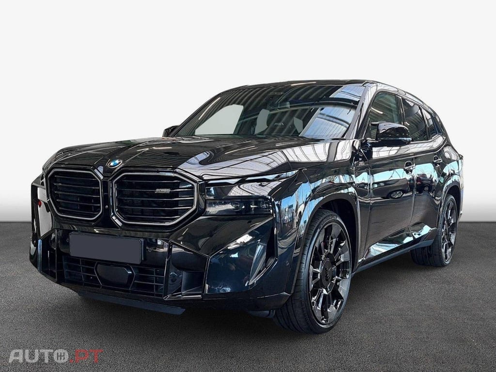BMW XM M Drivers