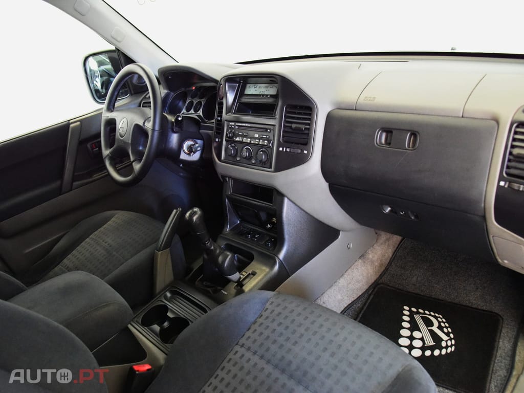 Mitsubishi Pajero 3.2 DI-D GLS Longo