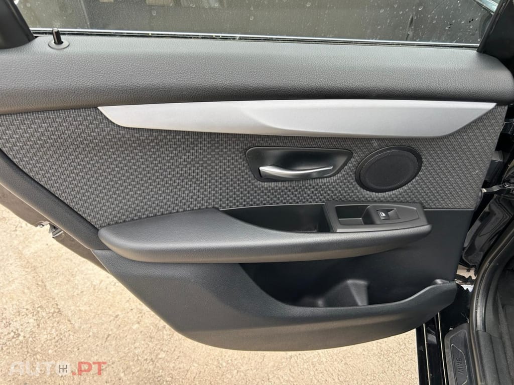 BMW 216 d Auto