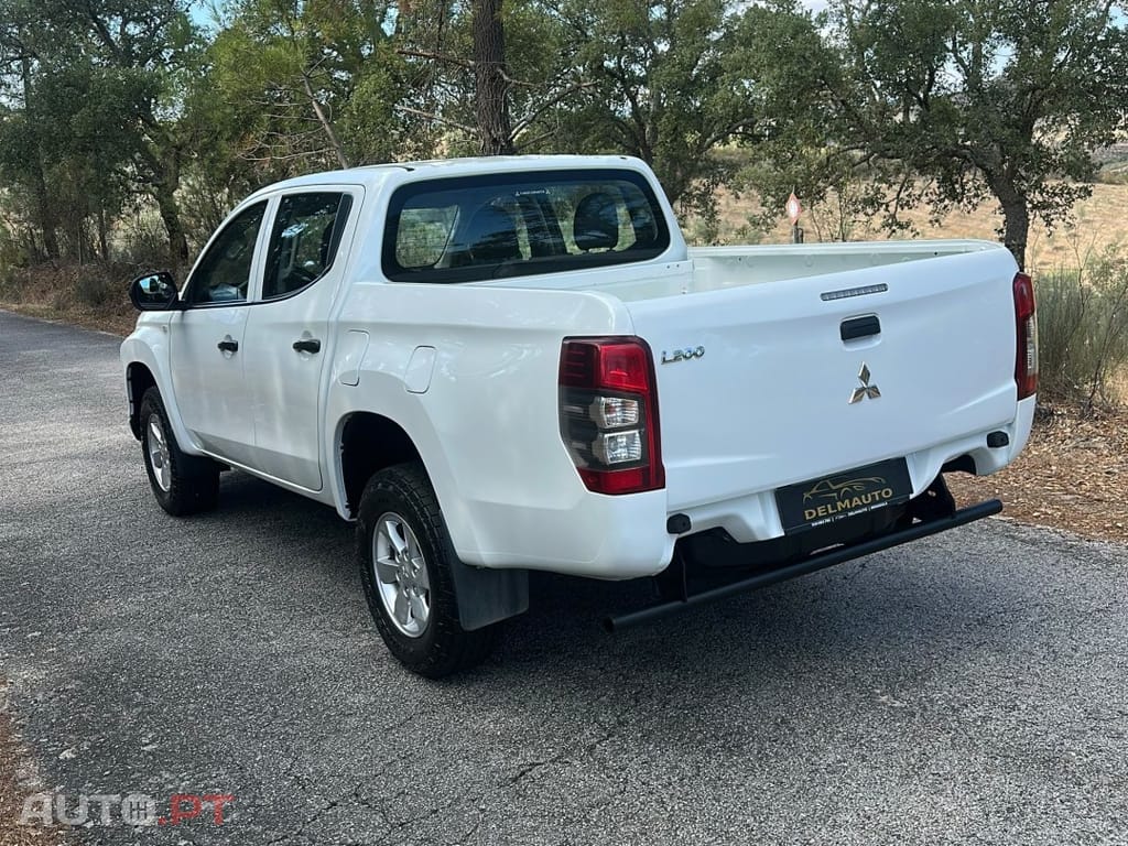 Mitsubishi L200 2.3 DI-D CD Invite 4WD