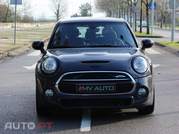 MINI Cooper Cooper SD Auto Desportiva