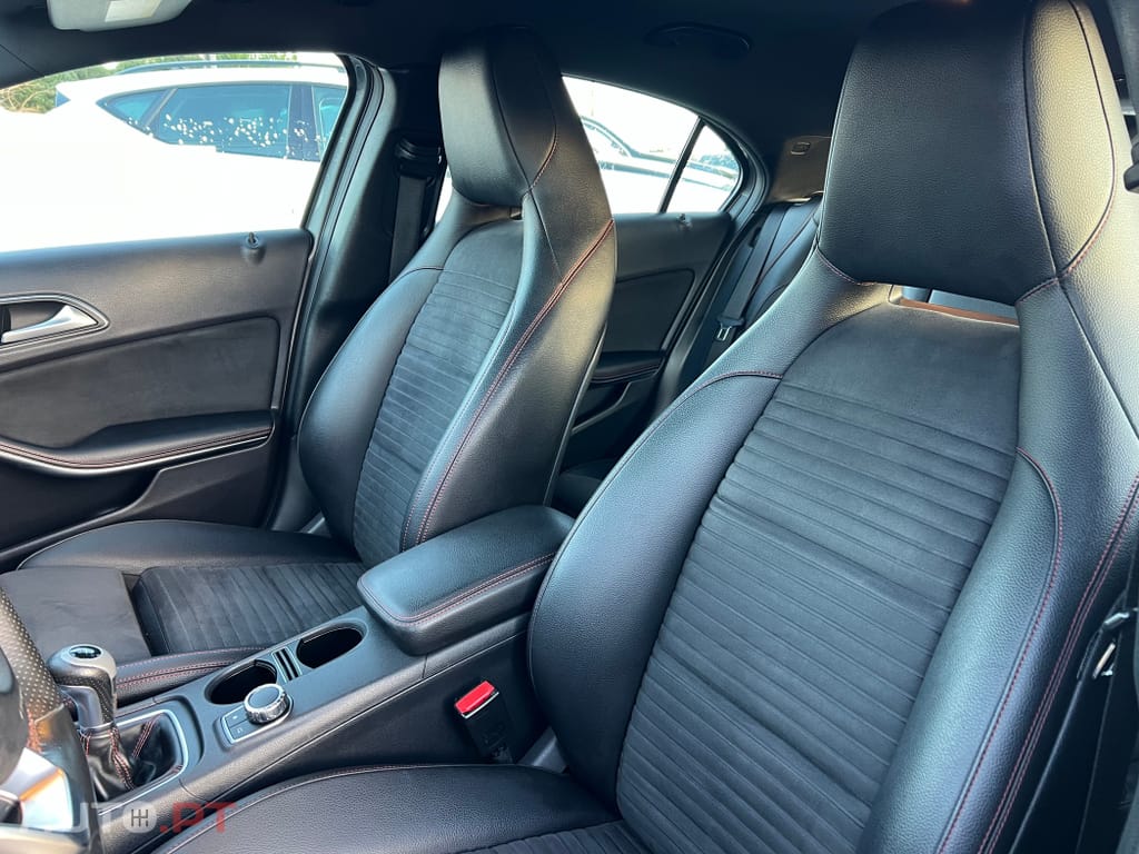 Mercedes-Benz A 180 d AMG Line