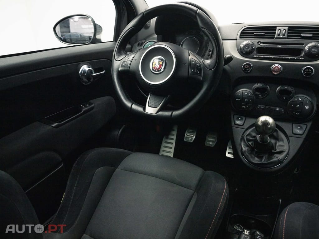 Abarth 595 SCUDERIA ITALIA