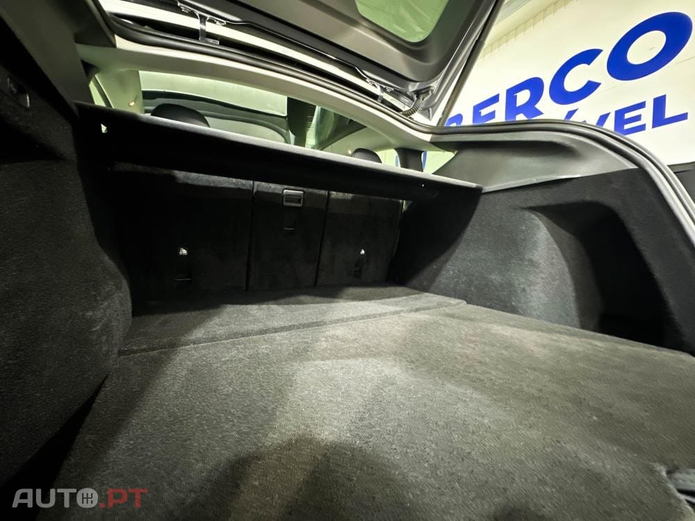 Tesla Model Y Long Range Dual Motor AWD