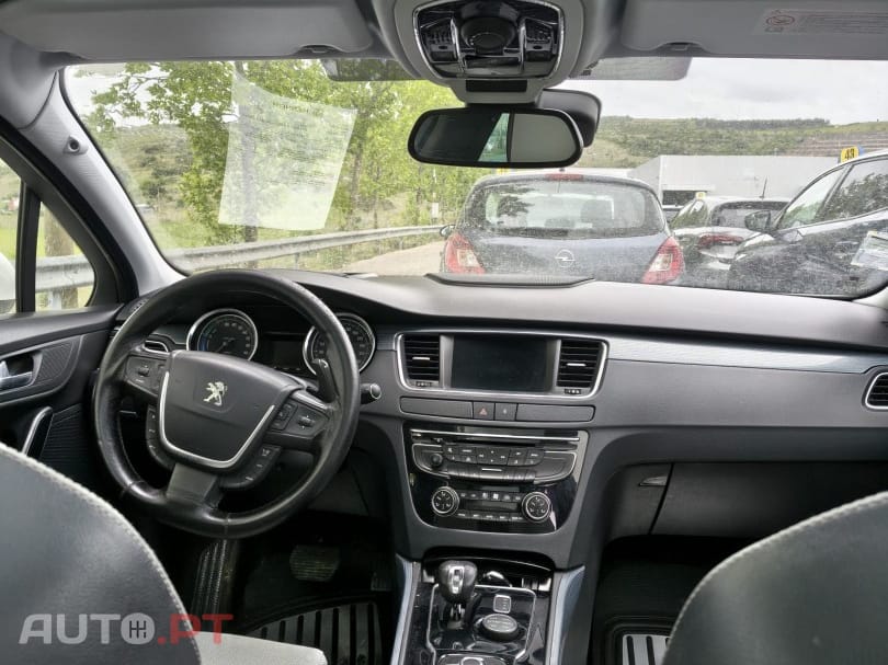 Peugeot 508 RXH 2.0 HDi Hybrid4 2-Tronic