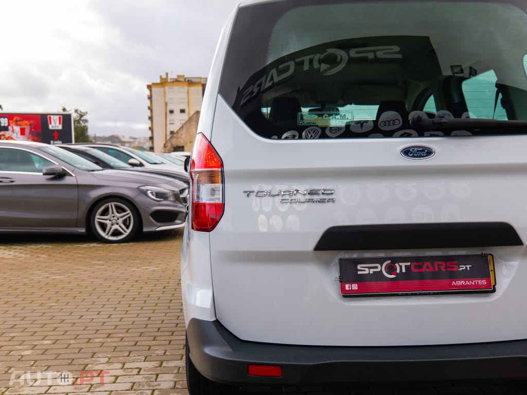 Ford Tourneo 1.5 TDCi Ambiente