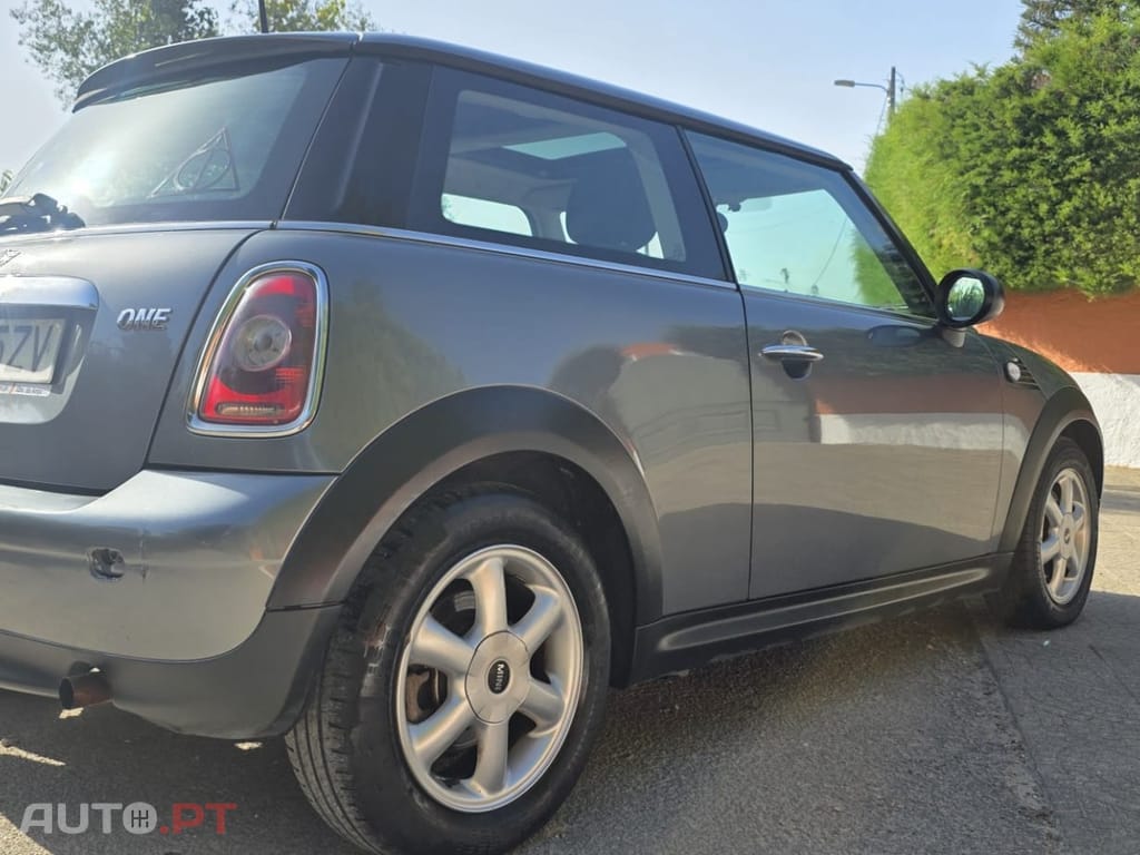 MINI Cooper One 1.4