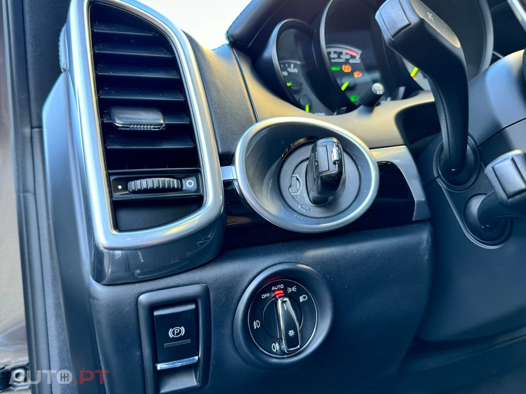 Porsche Cayenne S E-Hybrid Platinum Edition