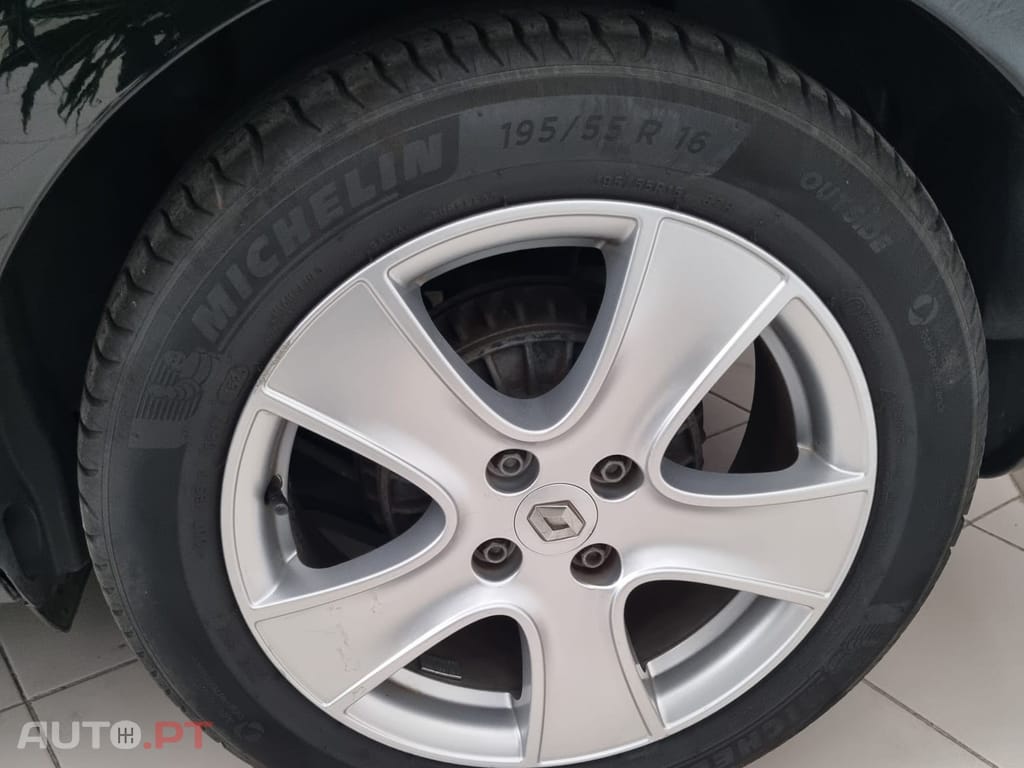 Renault Clio 1.5 dCi Luxe EDC