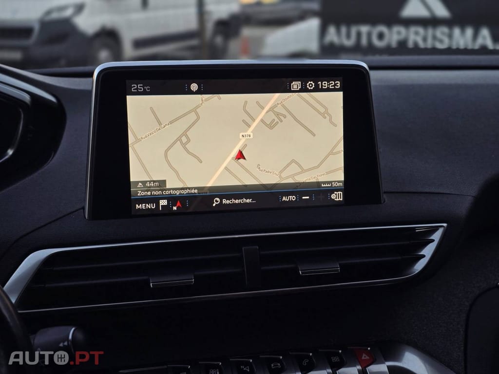 Peugeot 3008 BlueHDi 130 Stop & Start EAT8 Active Business-Pack