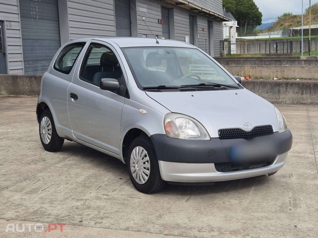Toyota Yaris 1.0 Base C/Radio
