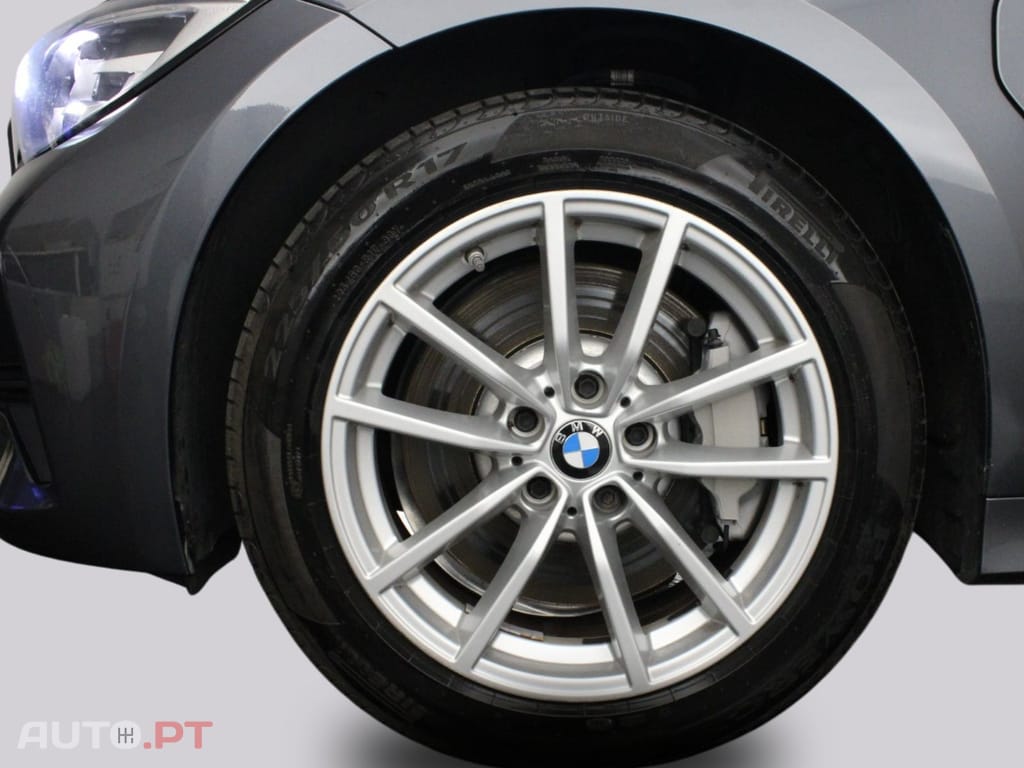 BMW 330 TOURING PLUG-IN ADVANTAGE I.V.A DEDUTÍVEL