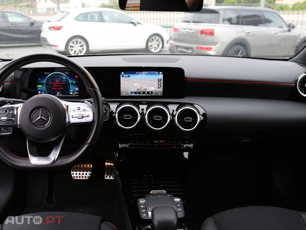 Mercedes-Benz A 250 e AMG Line