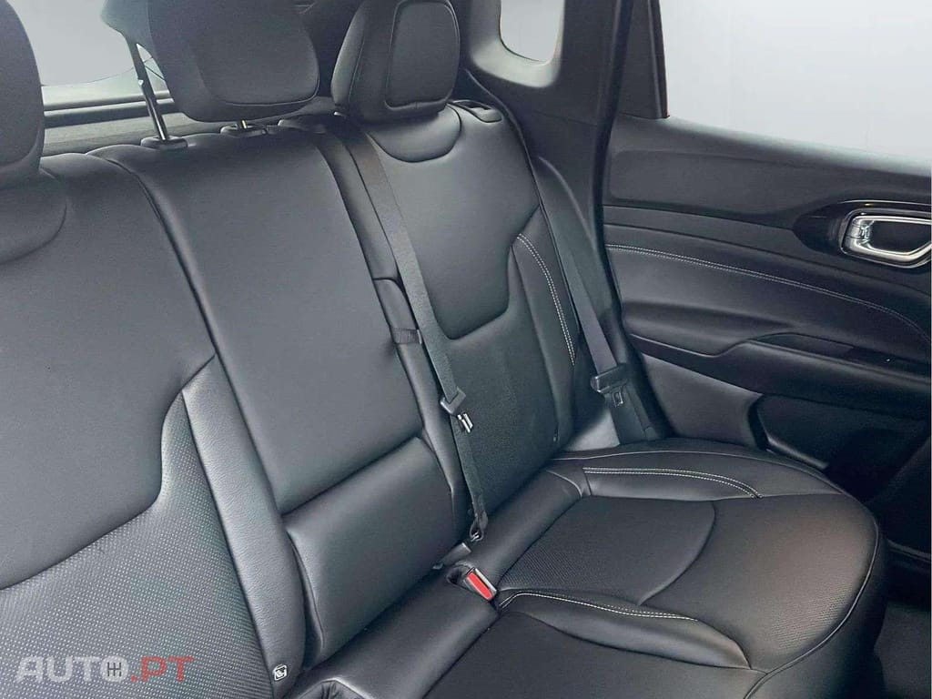 Jeep Compass S Plug-In Hybrid 4WD I.V.A DEDUTÍVEL 