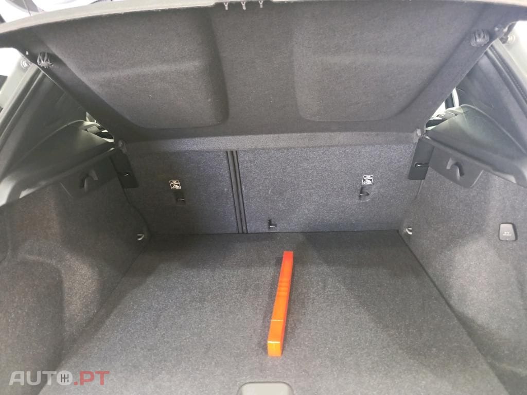 Volvo XC40 1.5 T4 PHEV Essential