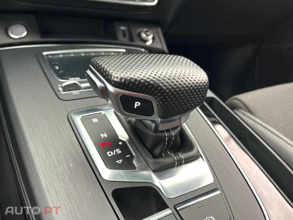 Audi Q5 50 TFSI e quattro S tronic sport