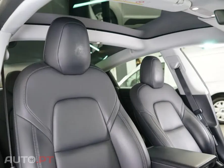 Tesla Model 3 Standard Range Plus RWD