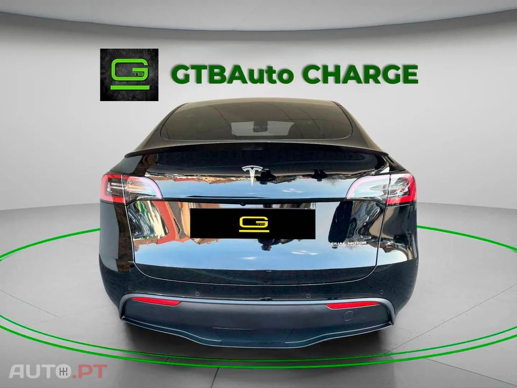 Tesla Model Y Performance Dual Motor AWD