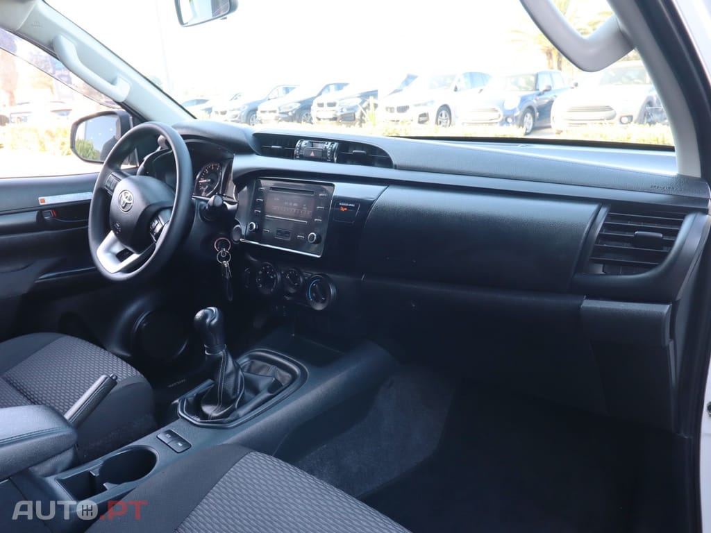 Toyota Hilux 2.4 D-4D 4WD CE CH