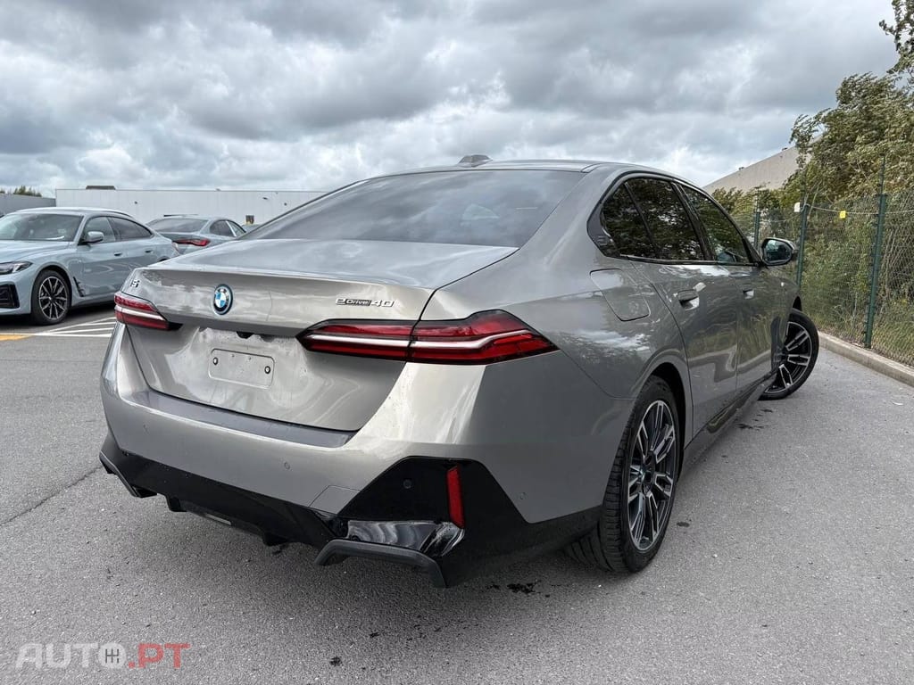 BMW i5 eDrive40