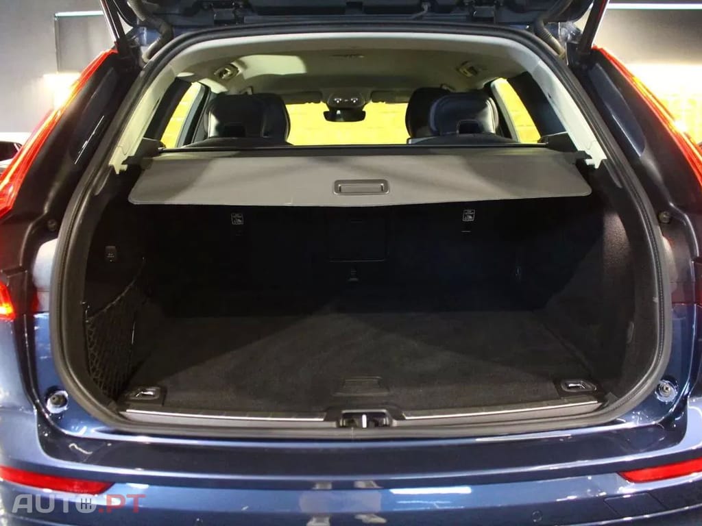 Volvo XC60 2.0 B4 Momentum