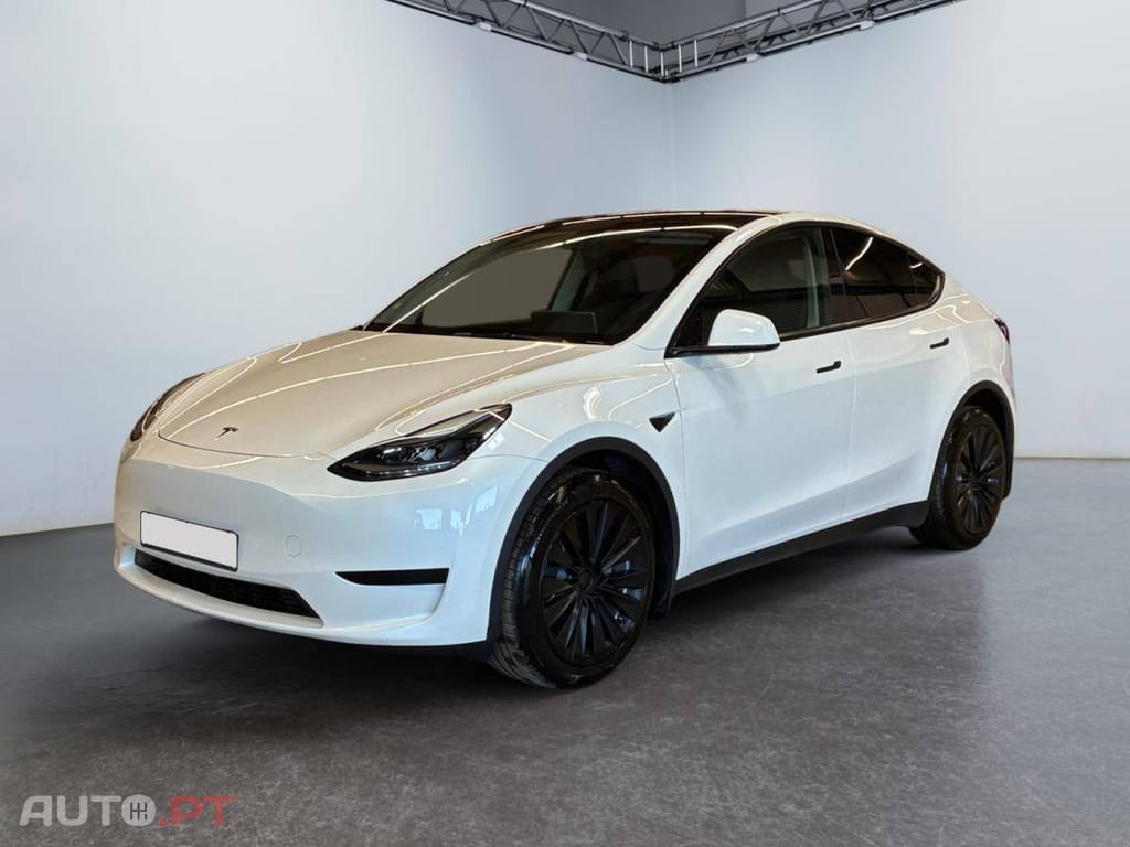 Tesla Model Y Standard RWD