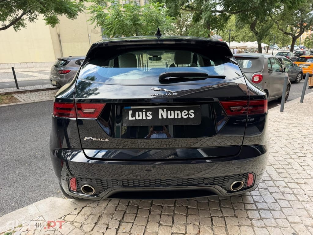 Jaguar E-Pace 2.0 i4 R-Dynamic HSE AWD Aut.