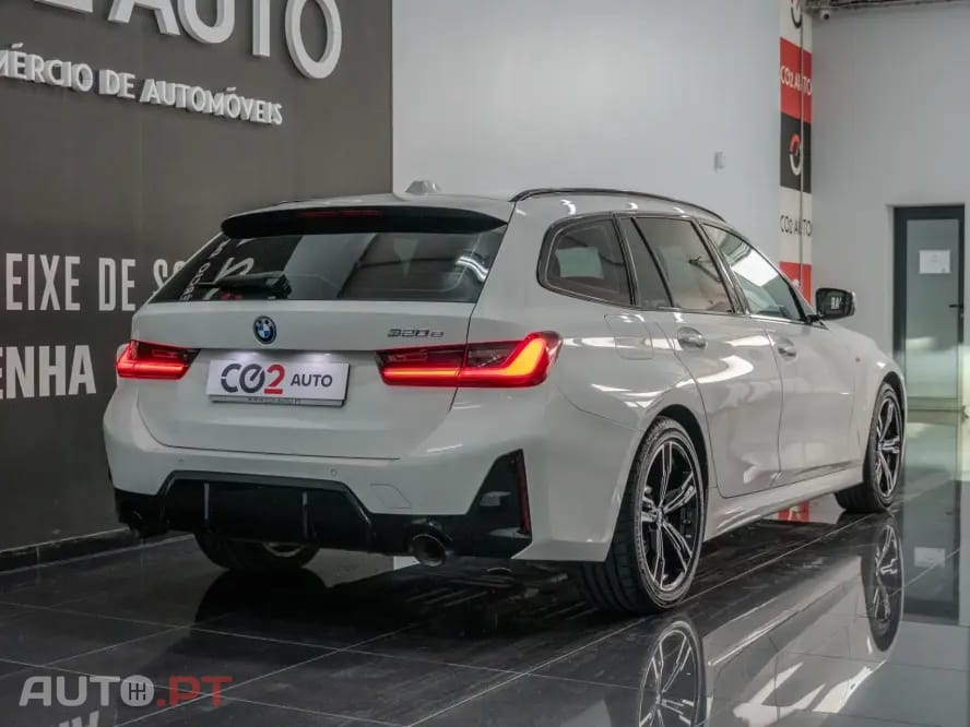 BMW 320 e Pack Desportivo M Auto