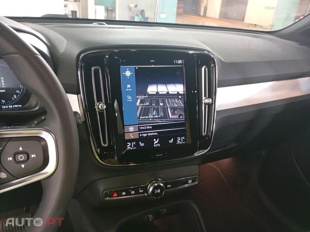 Volvo XC40 1.5 T4 PHEV Plus Dark