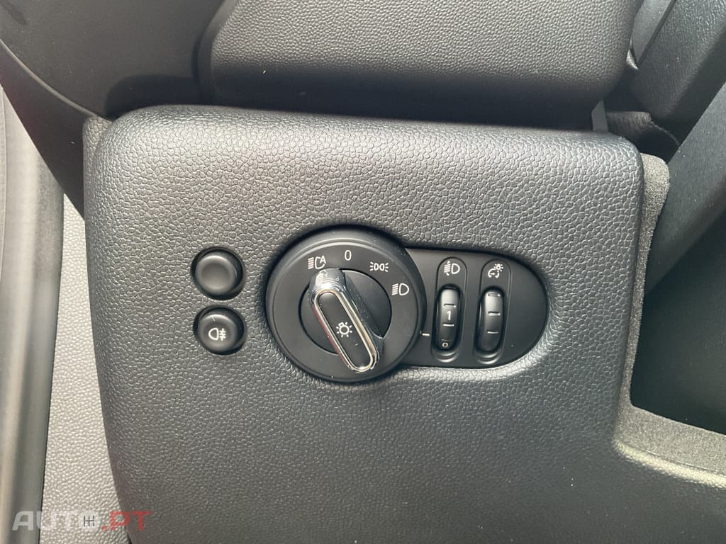 MINI Cooper Cooper SE