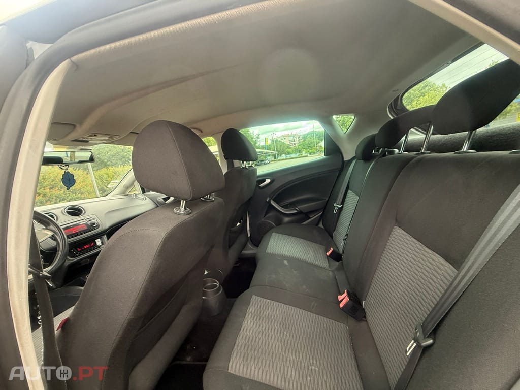Seat Ibiza 1.6 TDI 105cv | Edição 25 Anos