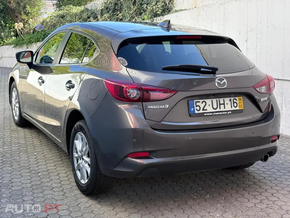 Mazda 3 1.5 Sky-G Evolve HS Navi