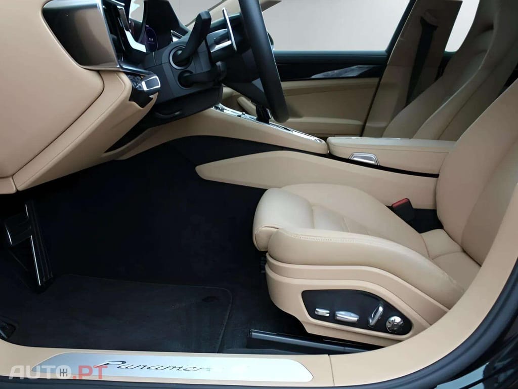 Porsche Panamera 4 E Hybrid