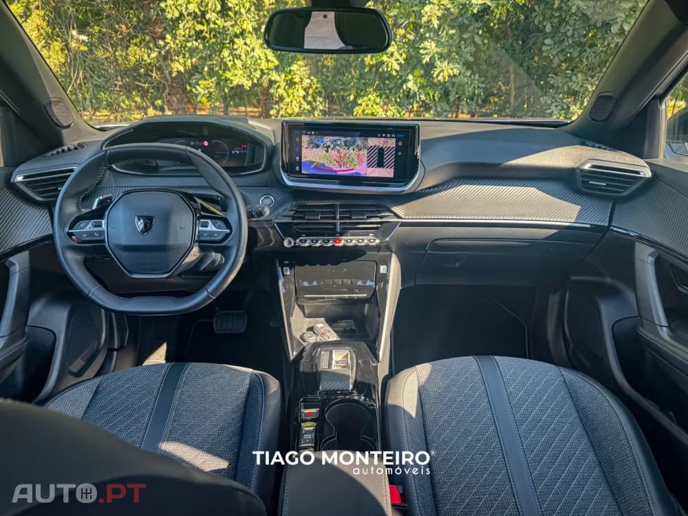 Peugeot 2008 1.2 Hybrid Allure e-DCS6