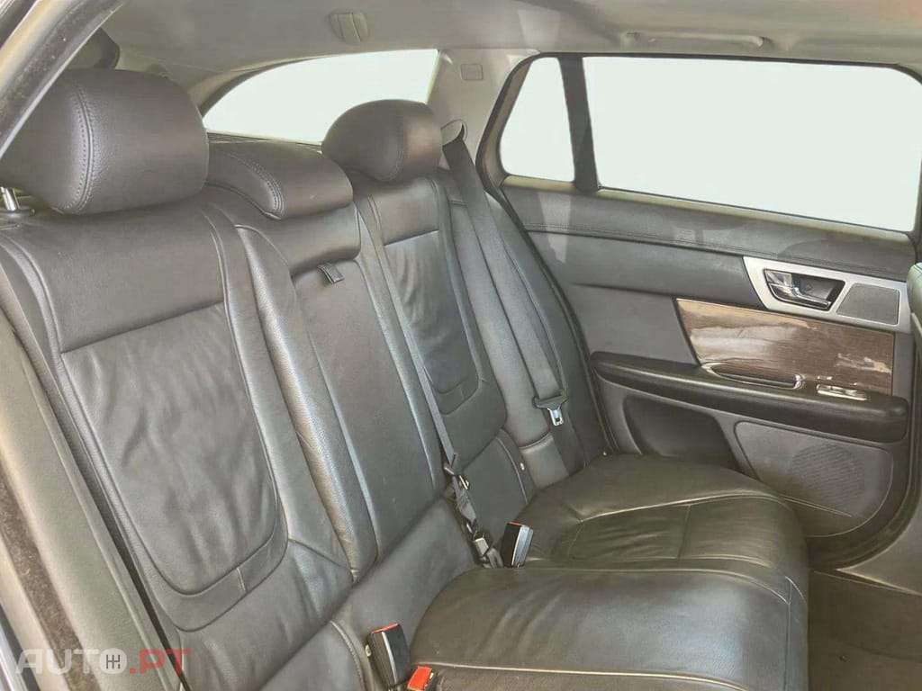 Jaguar XF 2.2 D R-Sport