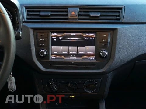 SEAT Ibiza 1.6 TDI Reference — fotografia 17