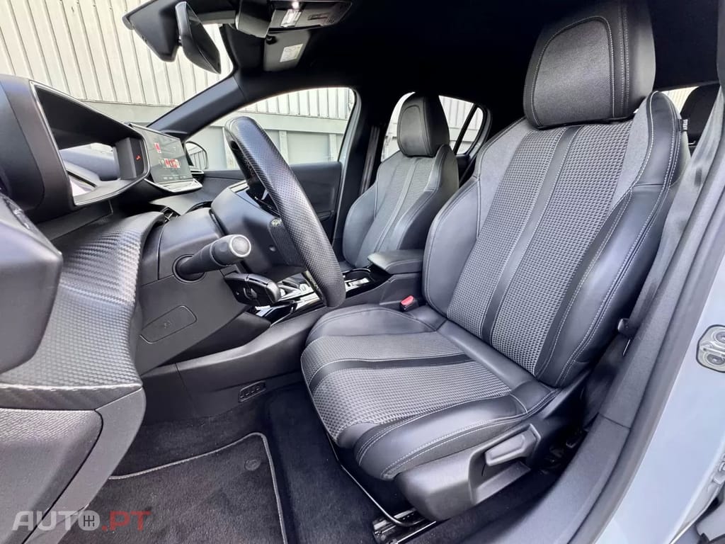 Peugeot E-208 50 kWh GT
