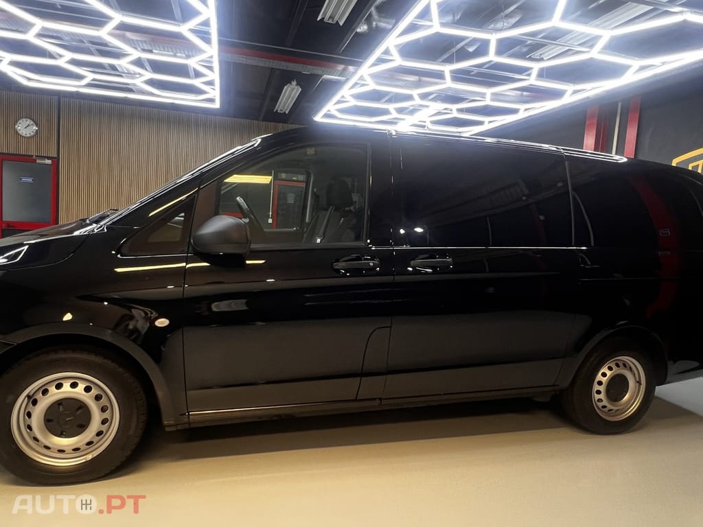Mercedes-Benz Vito Extra-Longa Aut. SHUTTLE