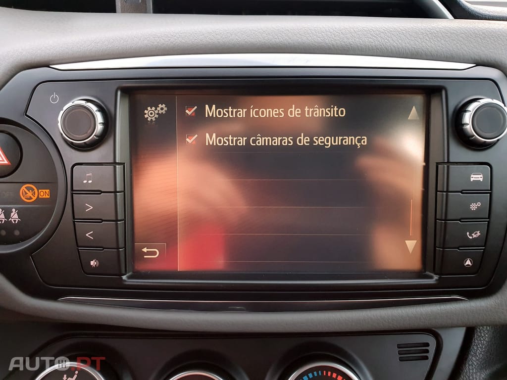 Toyota Yaris 1.0 VVT-i Comfort+Pack Style+Pack Techno+Navi